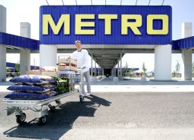 EBIT and net income down at Metro