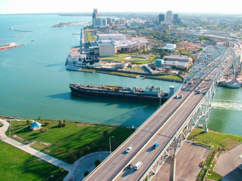 Corpus Christi inks Panama Canal deal