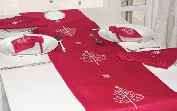 Christmas-Table-Runners